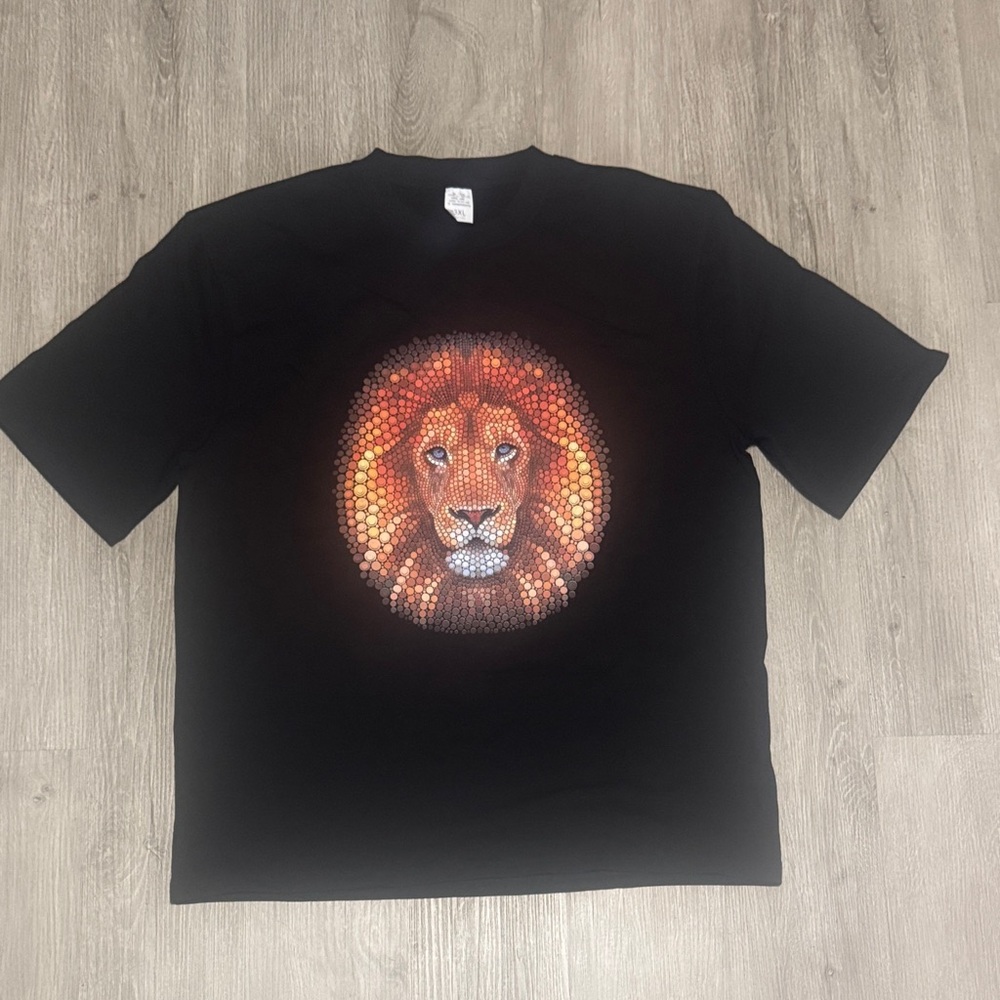 ***2/$15*** Black T-Shirt with Lion Graphic